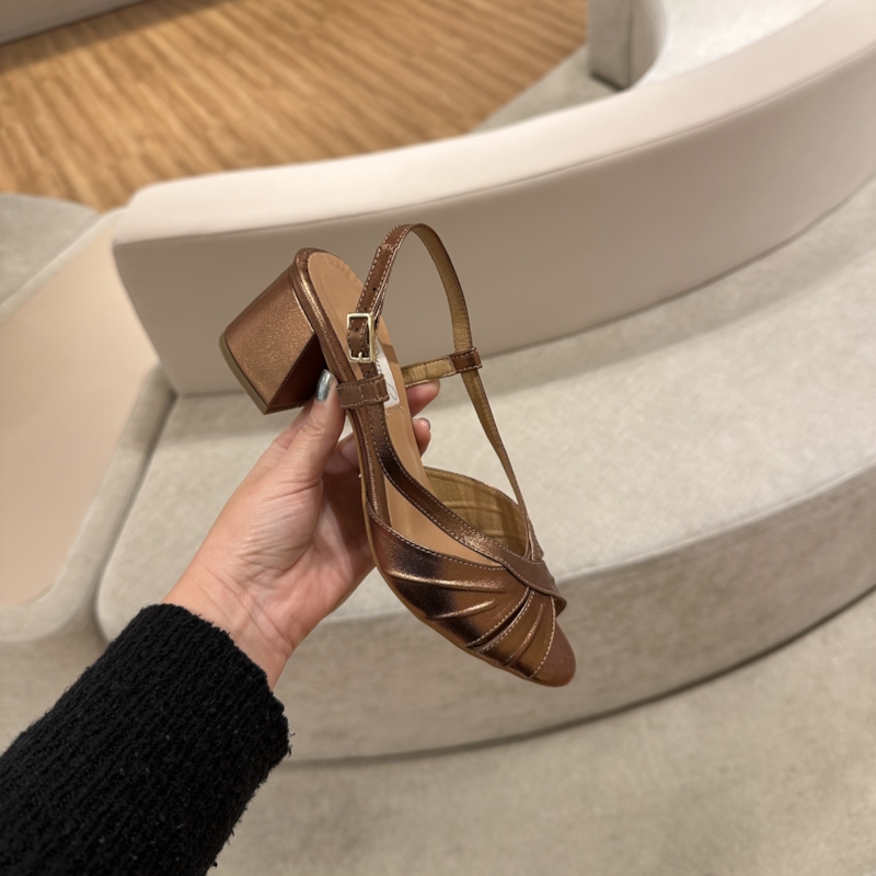 Sandália Festa Barbatanas Bronze Salto Bloco Confortável - NF411