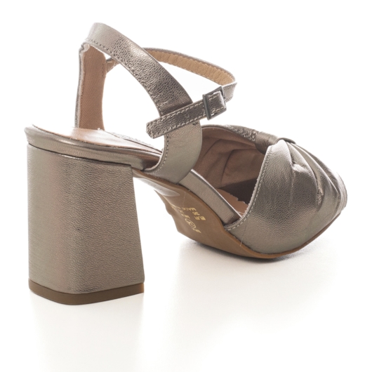 image_247b9fb6-137d-43d7-96d3-ef9ad9d2131b