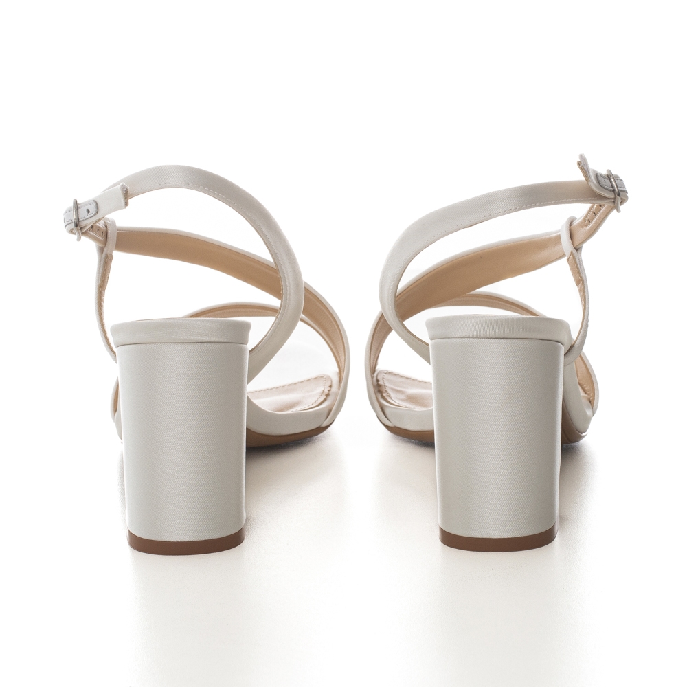 Sandália Noiva Chanel Cetim New White Salto Bloco - 488D.11572