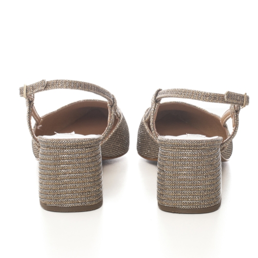 image_ce57a00f-757e-4c06-86a6-9d23ddfcad15