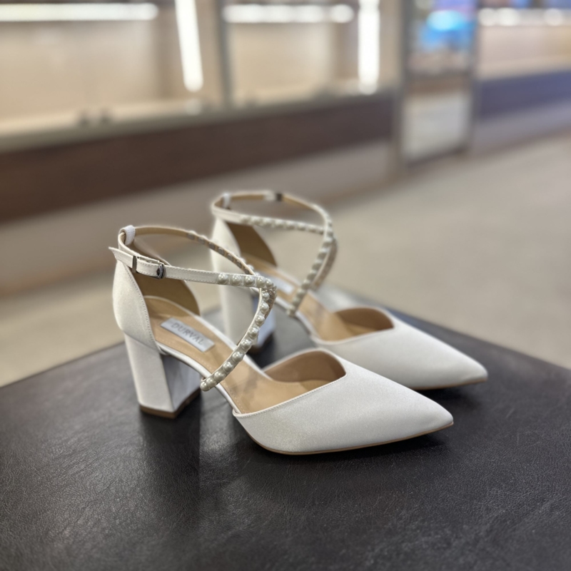 Scarpin Noiva Cetim Off White Tiras Perolas - 484D.11849